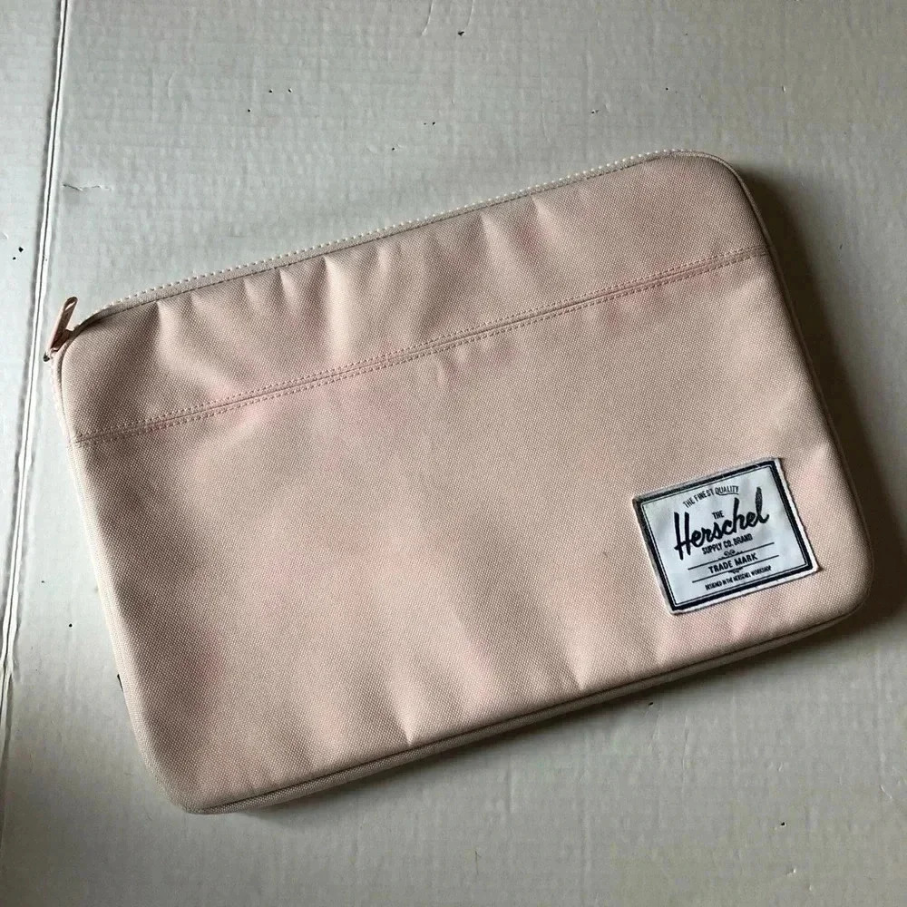 HERSCHEL Baby Pink Laptop Case